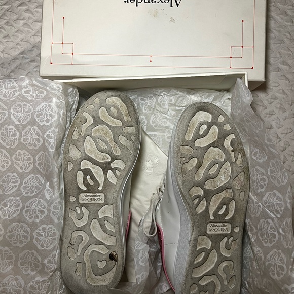 37.5 Alexander McQueen “oversized sneaker” - Picture 6 of 9